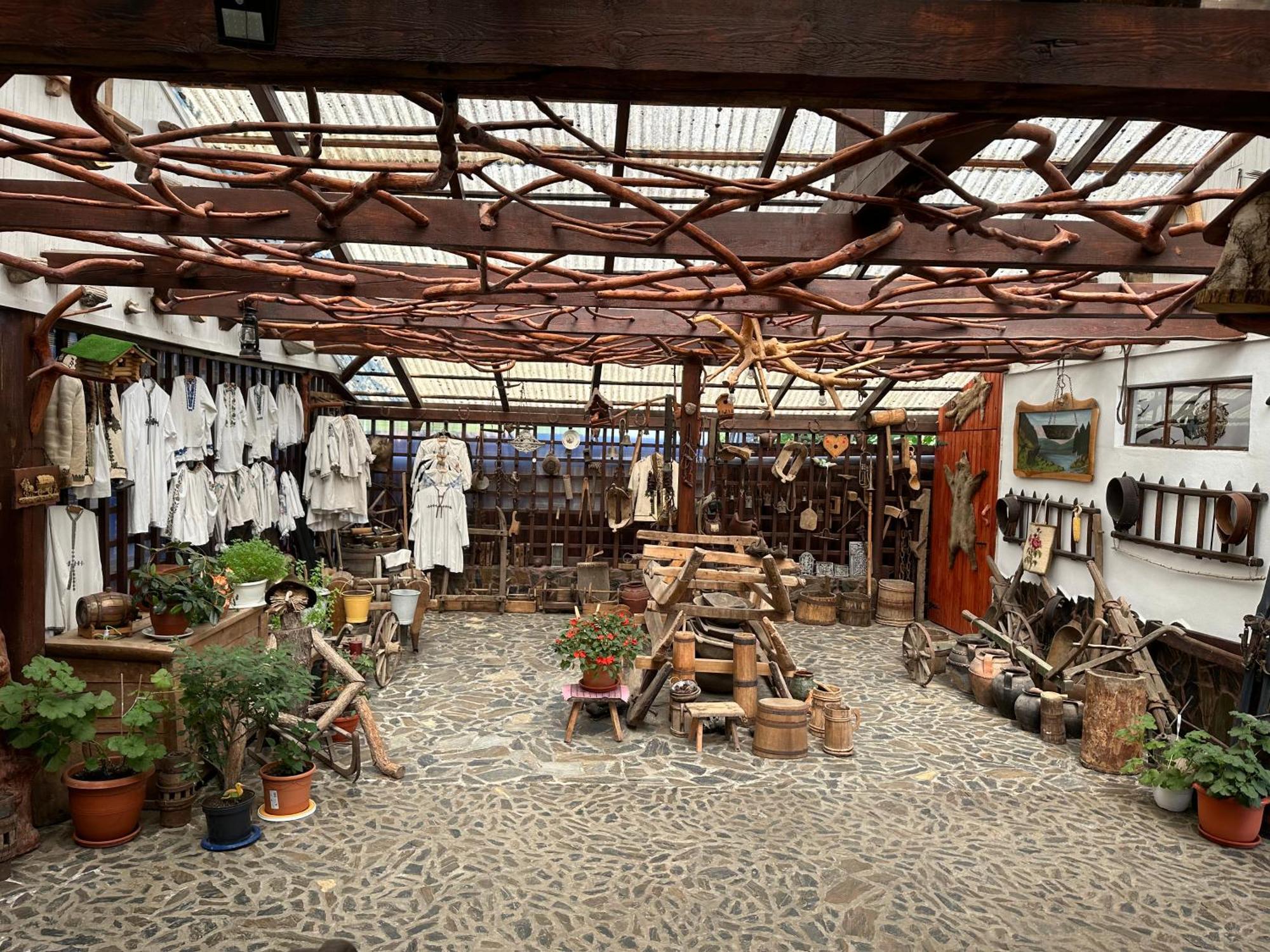 Hotel Casa Vlad Haţeg Esterno foto